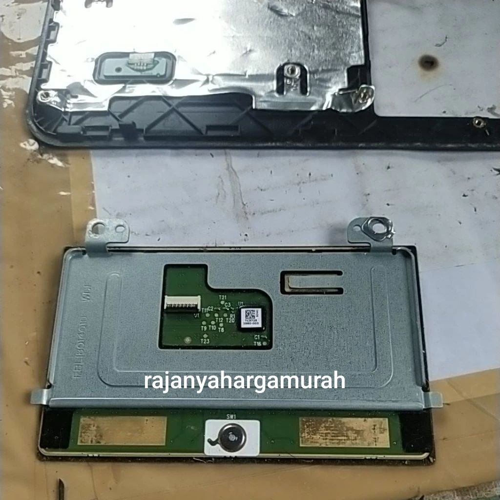 kode B0X DNT 2C3R 25P1R3 E5I-IE2 
touchpad Lenovo Thinkpad Yoga ChromeBook 11E Original
