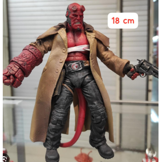 Action Figure MezcoToys Hellboy