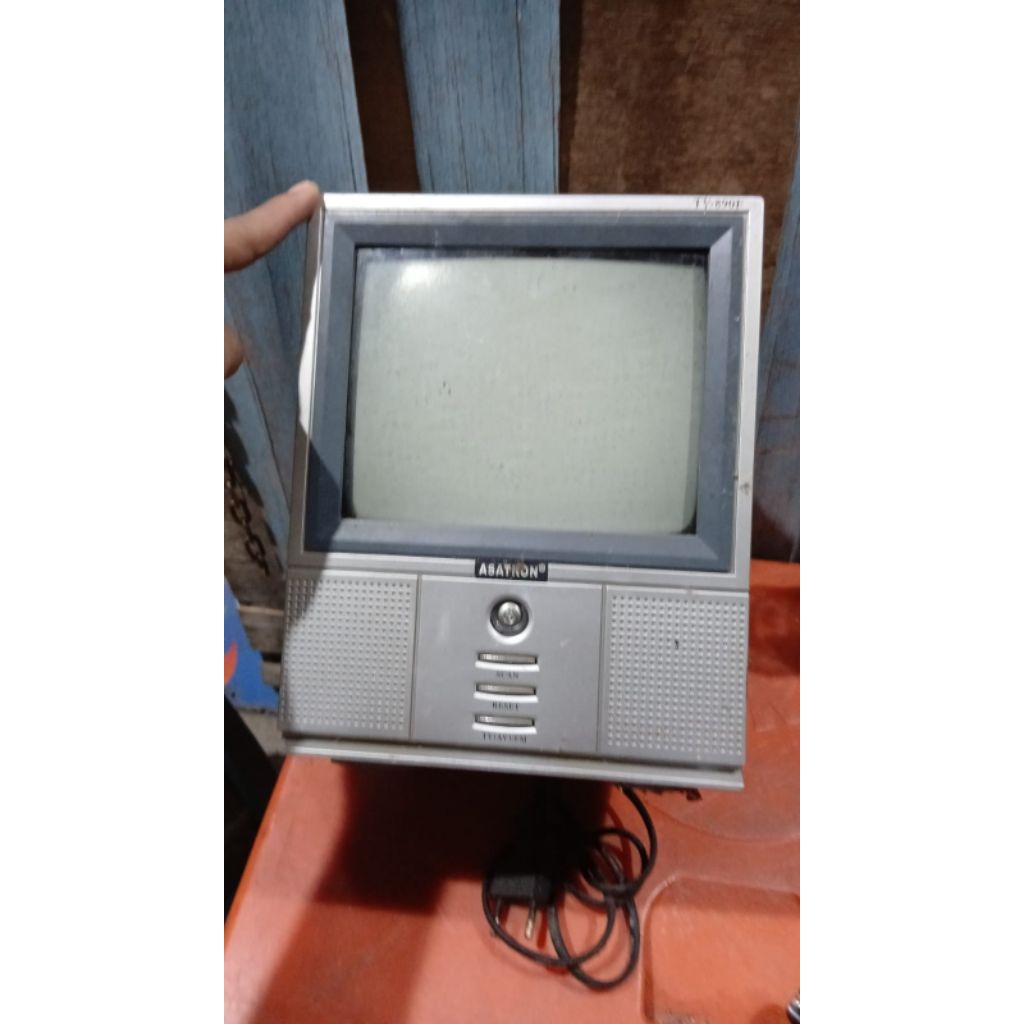 tv mini 145rb  jadul antik kuno lawas vintage display anggap mati