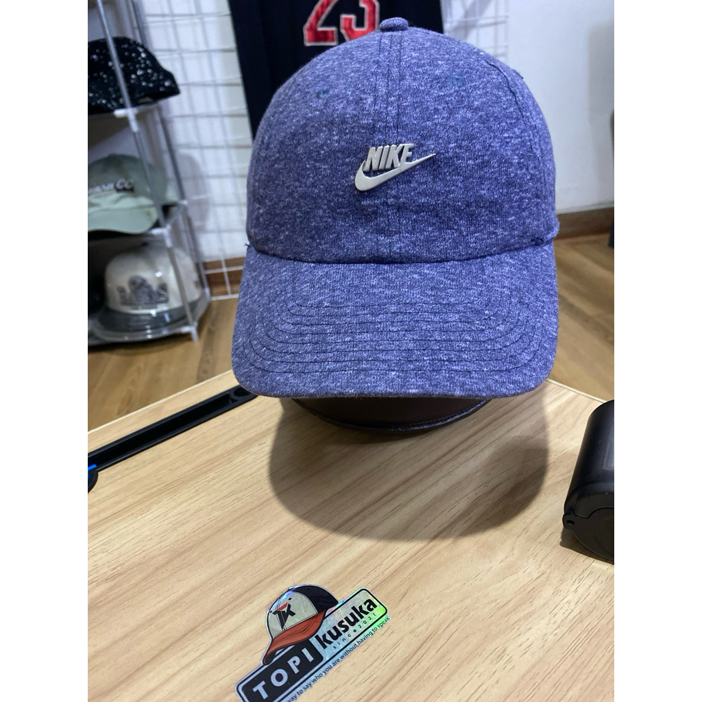 Topi Nike Logo Besi Model setelan (warna dan item rare)