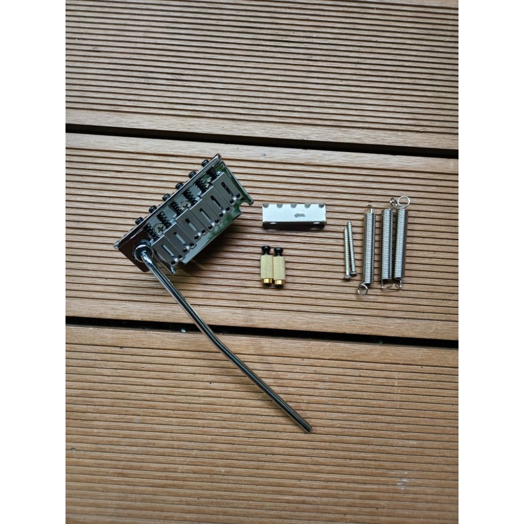 Tremolo Gitar Double Pivot Cort CFA