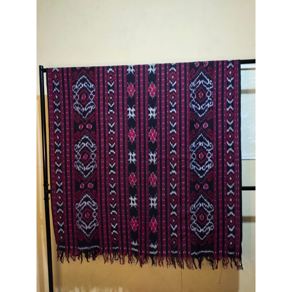 KAIN TENUN IKAT MOTIF SUMBA