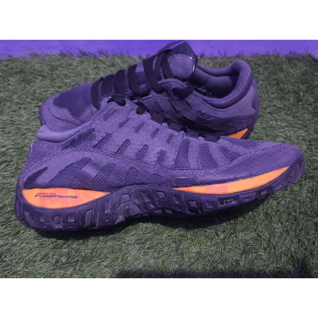 sepatu trail running columbia, size 40.