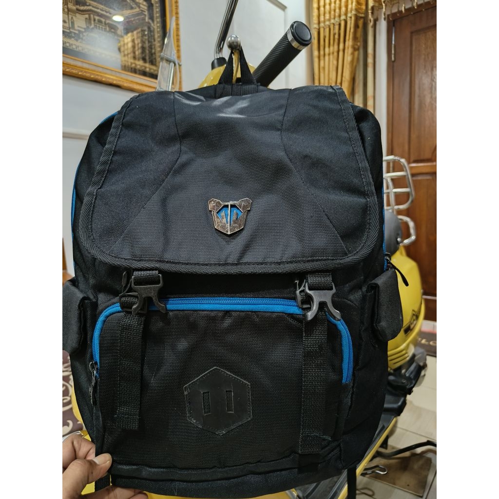 Tas ransel sekolah anak SMP/ SMA merk Tracker PL or161nal dengan pelindung hujan