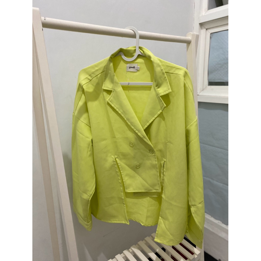 GAUDI blazer Jumbo Wanita Preloved | LD 120–130 | Adem Nyaman