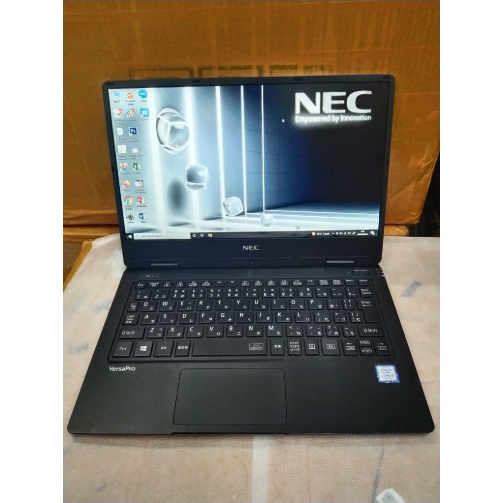 NEC Versapro vh-4 i5gen8 || ram 8 GB || SSD 256 GB