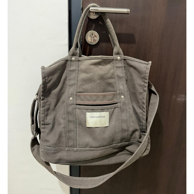 (PRELOVED) BEYOND THE VINES CANVAS CARRYALL 03 CHARCOAL