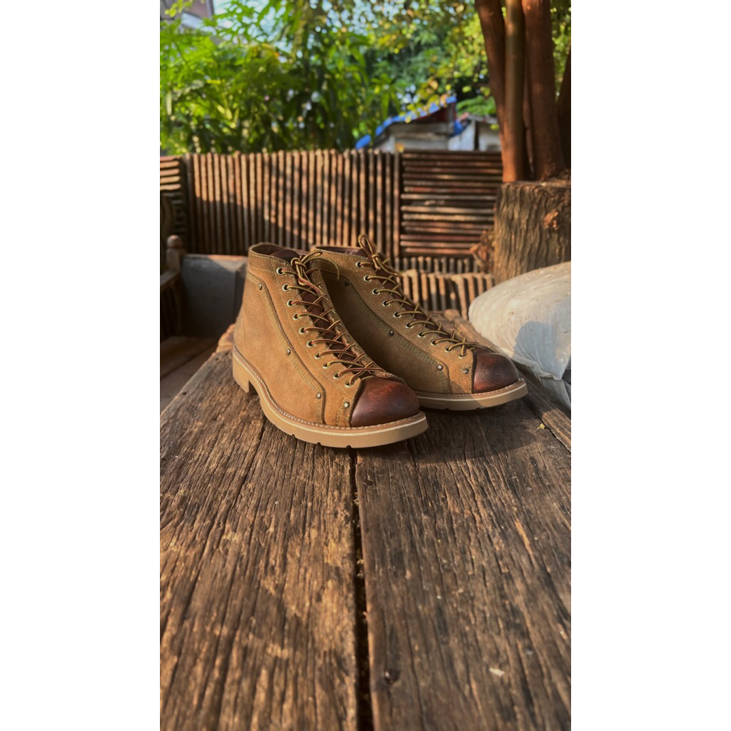 thorogood roofer monkey boot not redwing Red wing