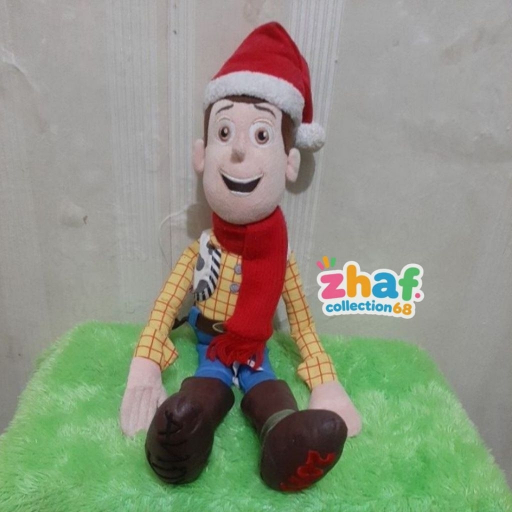 boneka woody natal
