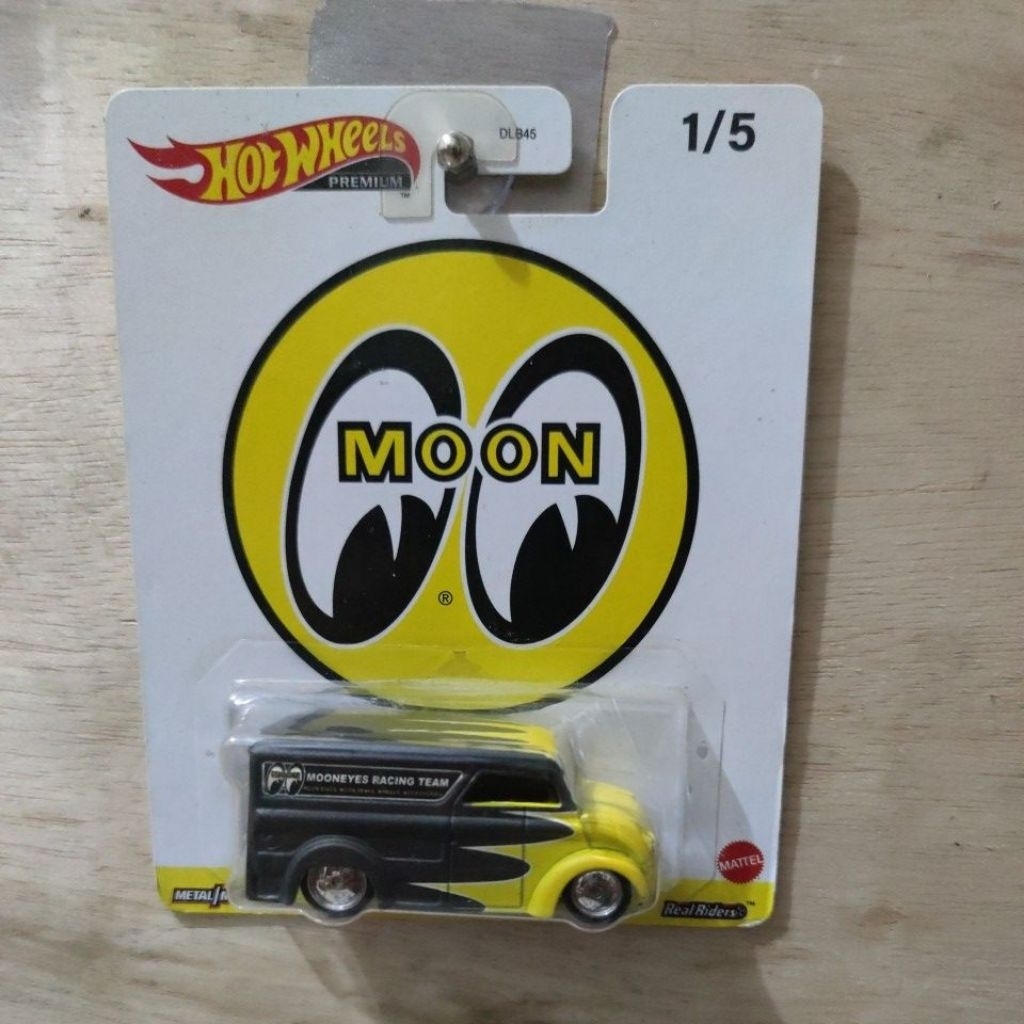 Hot Wheels Dairy Delivery Moon Eyes Hw Premium Moon Eyes