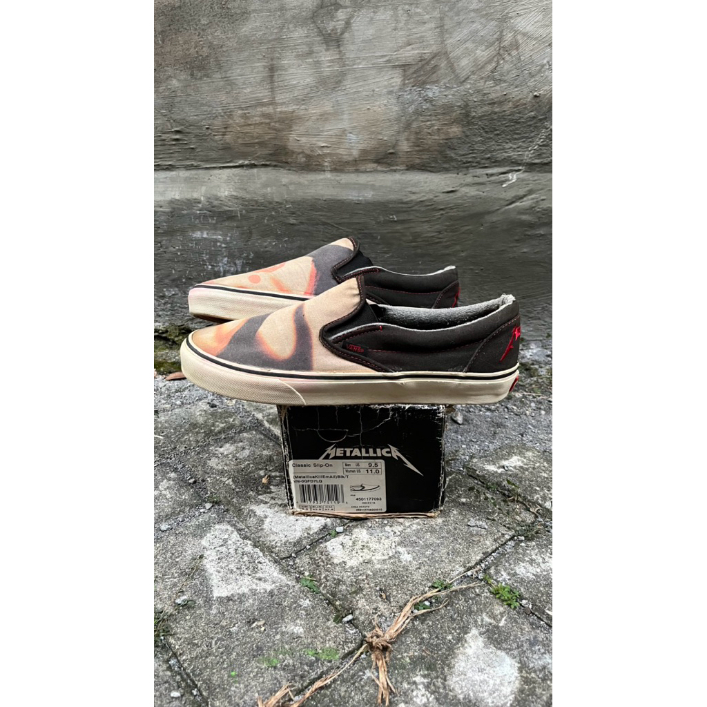 Vans Classic Slip On x Metallica Kill Em All Resmi Store Luar
