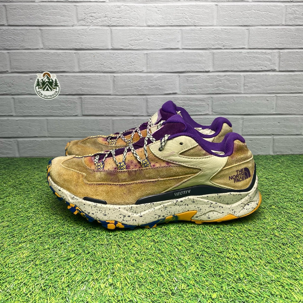 sepatu outdoor hiking trail run tnf vectiv Size 40,5