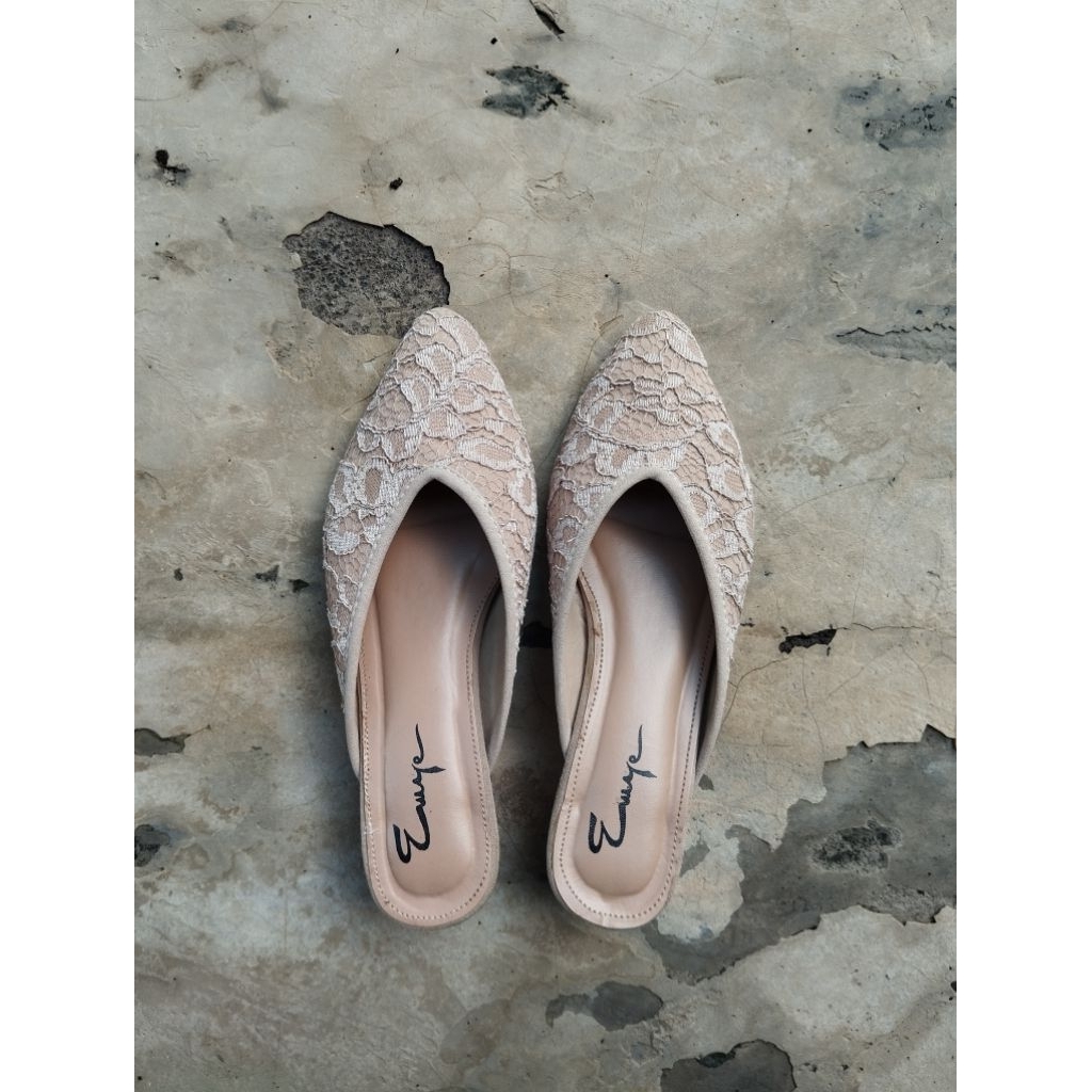 (Preloved) EMYE - Sandal Pesta Wanita Kondangan 3cm Brukat Original Hak Tahu Hells Wanita