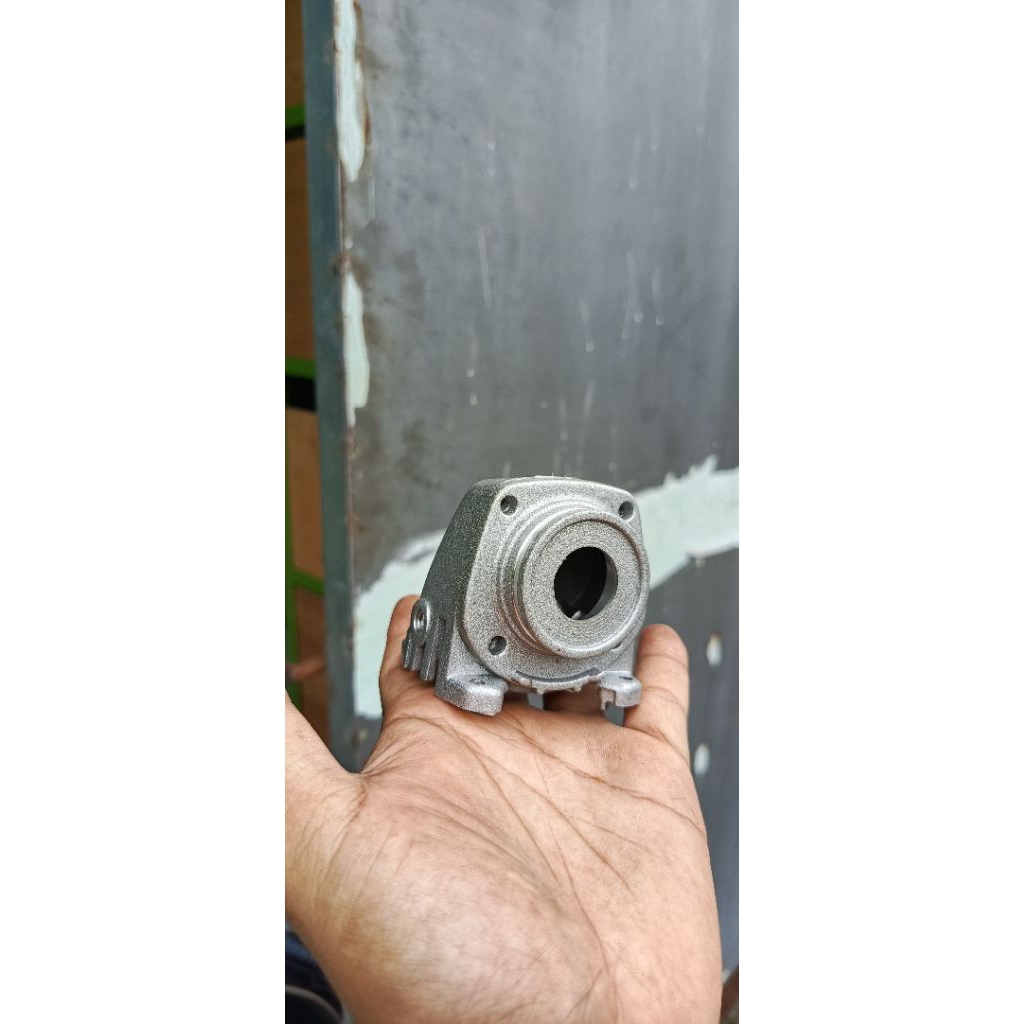 Kepala mesin gerinda modern M2350/9500