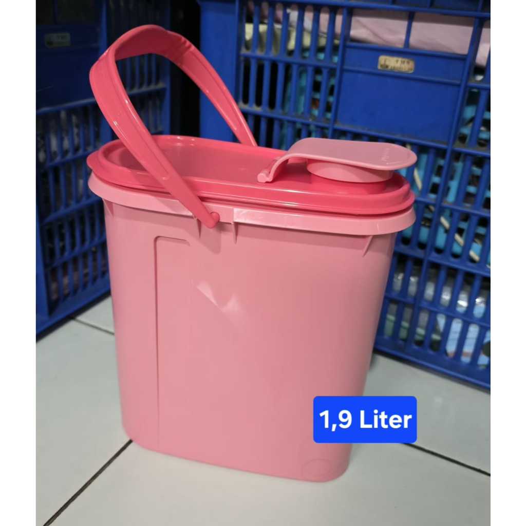 TUPPERWARE Teko Minum Beverage Buddy Pink Solid 1,9 Liter