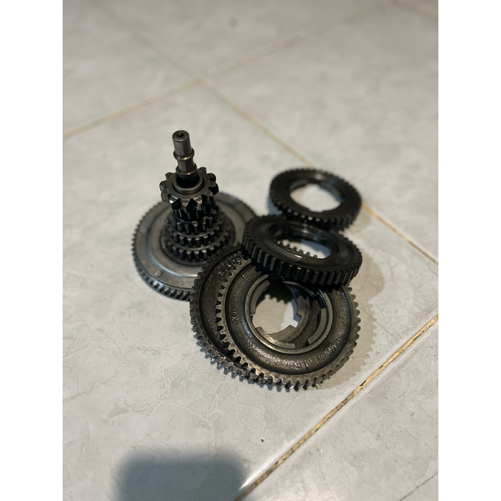 gear rasio vespa super