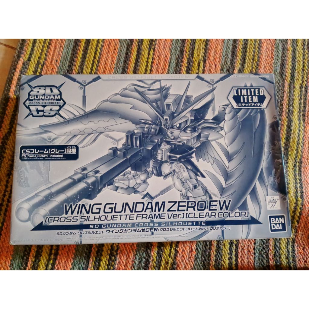 SDCS WING GUNDAM PREMIUM BANDAI