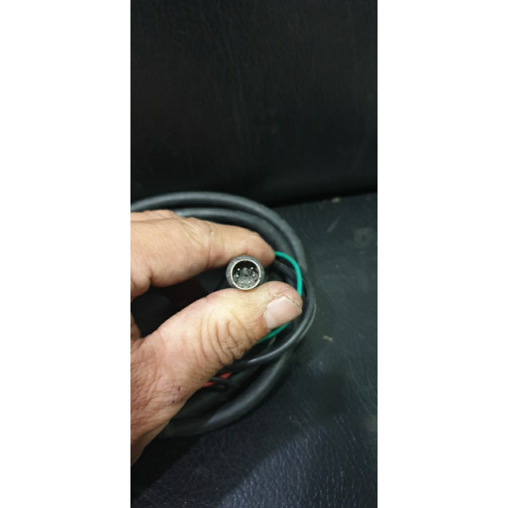 Kabel AV tv head rest mobil 6 pin panjang 2 meter