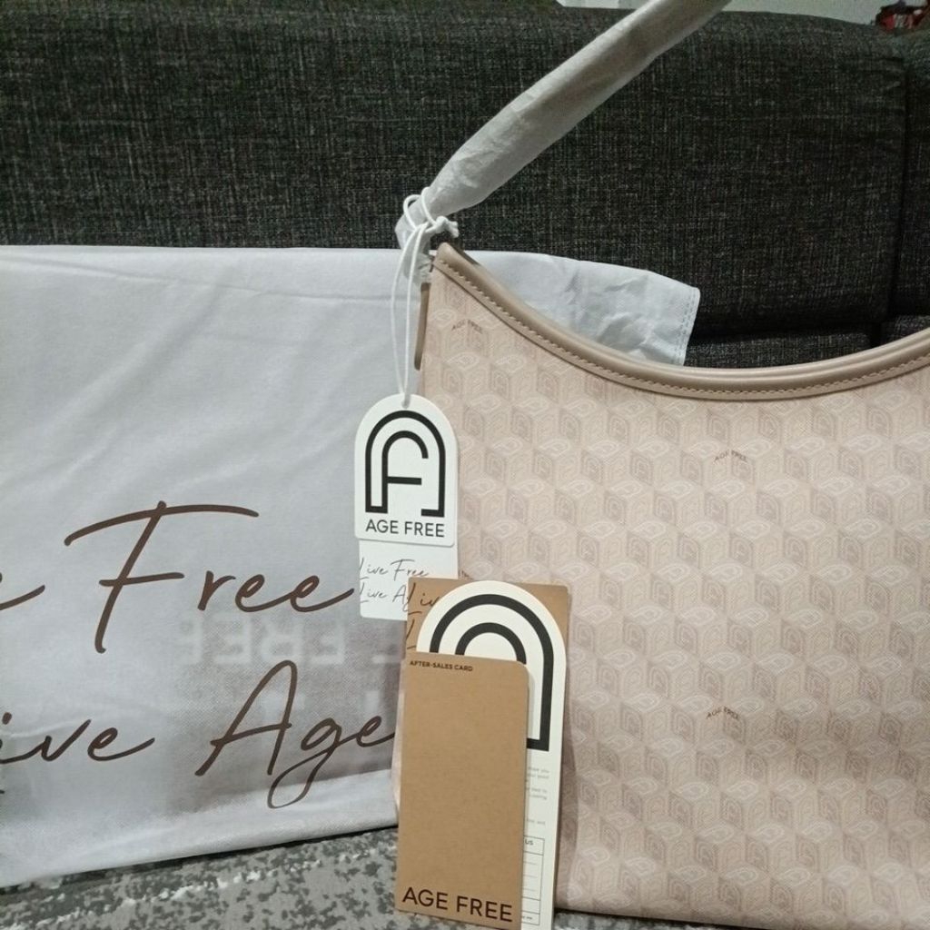 AGE FREE HOBO BAG APRIKOT