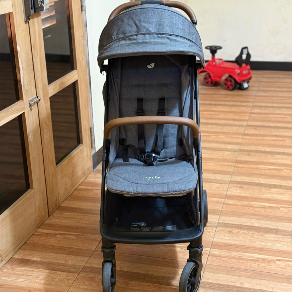 Preloved Like New Stroller Joie Pact Pro / Kereta Dorong Cabin Size / Stroller AutoFold
