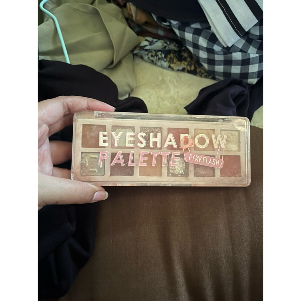eyeshadow pallete pinkflash