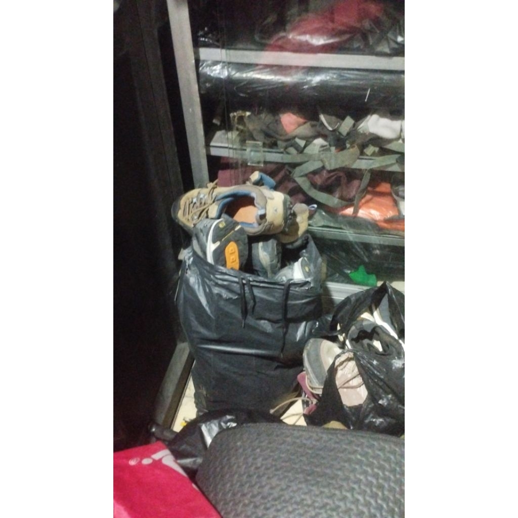 sepatu outdoor borongan 10 pcs ex rental