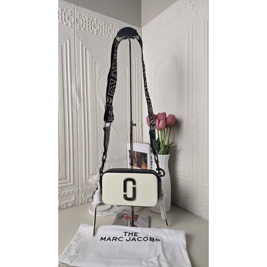 M4rc Jac0bs MJ The Bi-Color Snapshot  Black White Camera Bag