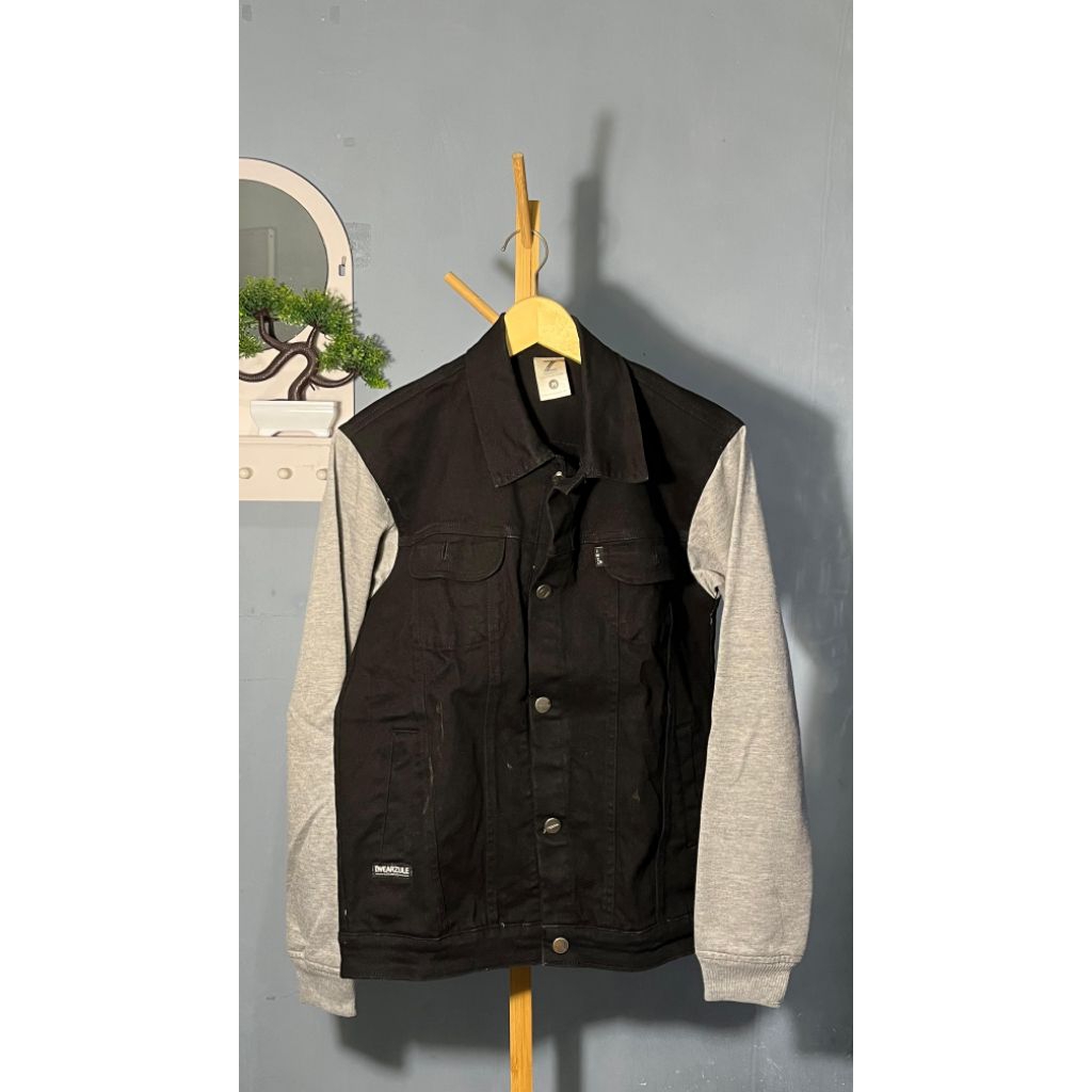 Jaket Denim Iwearzule