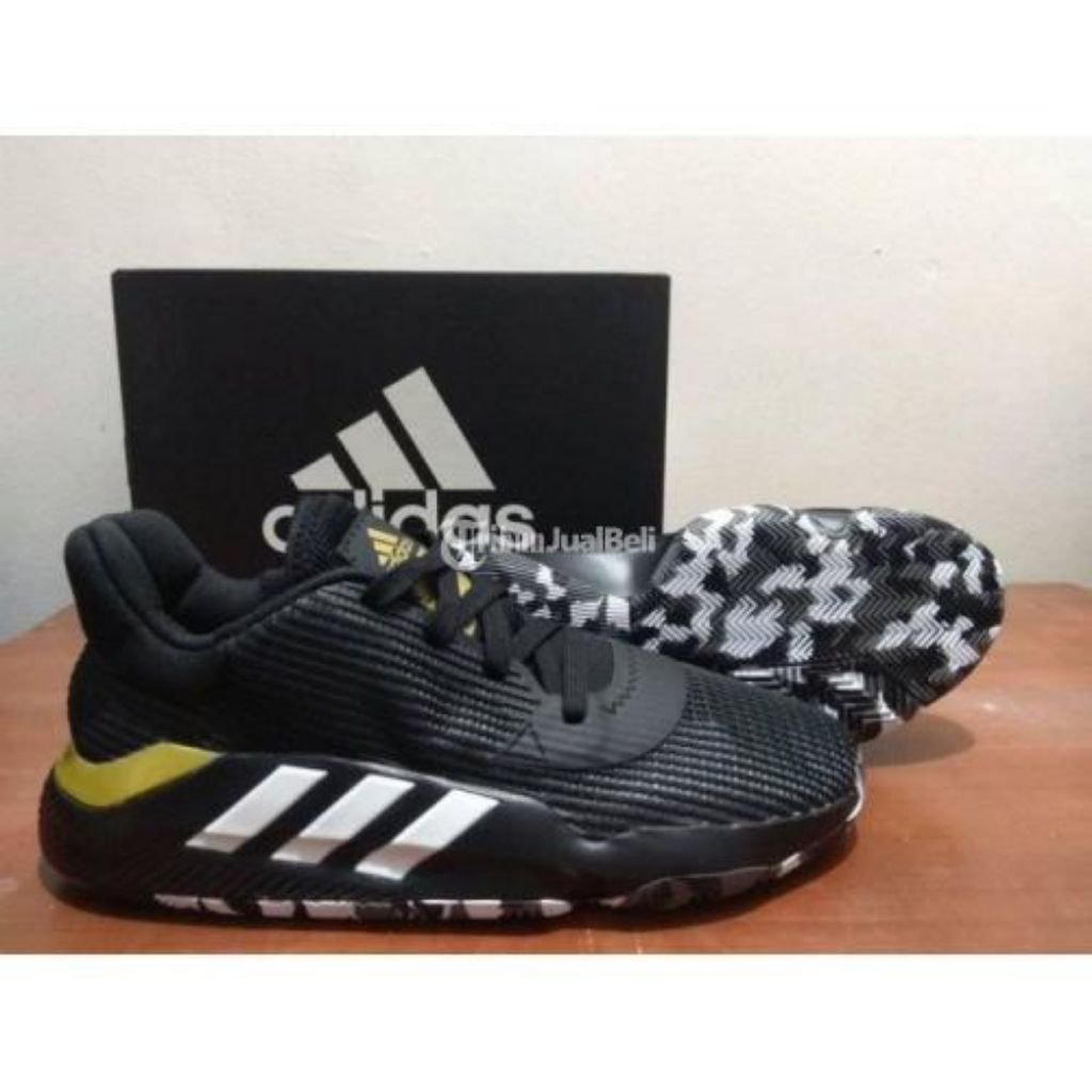 Sepatu Basket Adidas Original