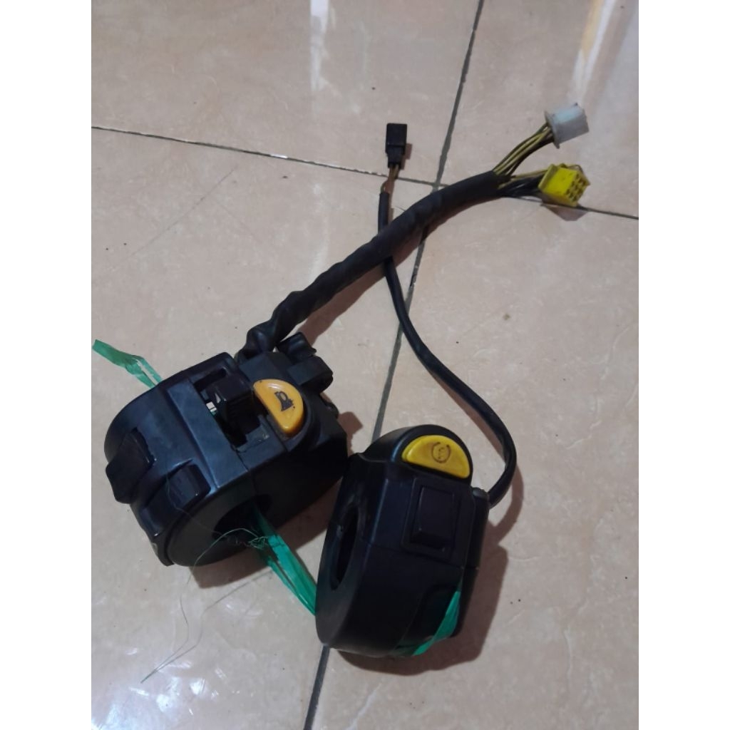 Saklar Kiri Kanan Set Satria FU Ori SGP