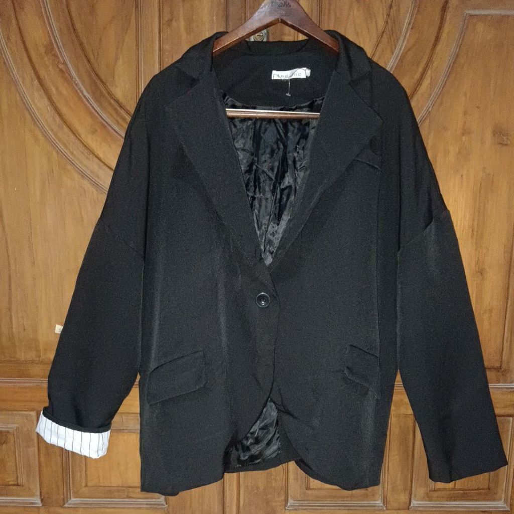 PRELOVED ANN JOE Blazer Formal Wanita Hitam Stik Balik Putih Garis Bigsize LD 134