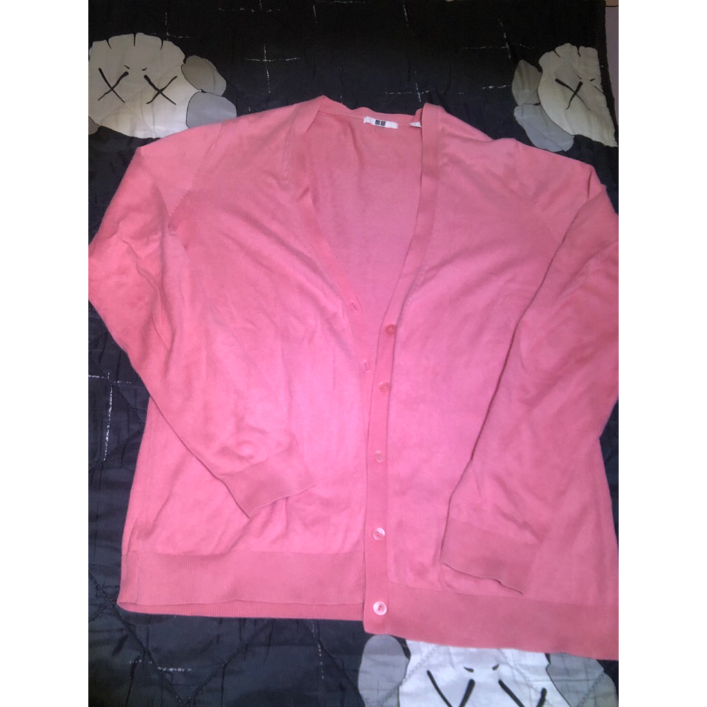 preloved cardigan uniqlo pink like new