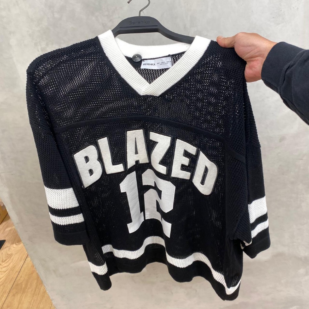 Jastipp. Tshirt Oversize Outwear Bershka (MAN)