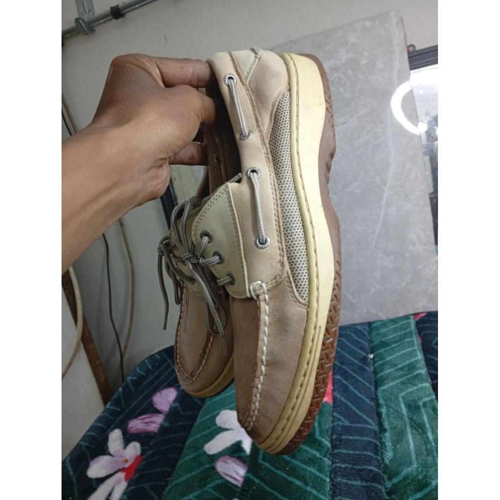 sepatu second branded kulit sperry