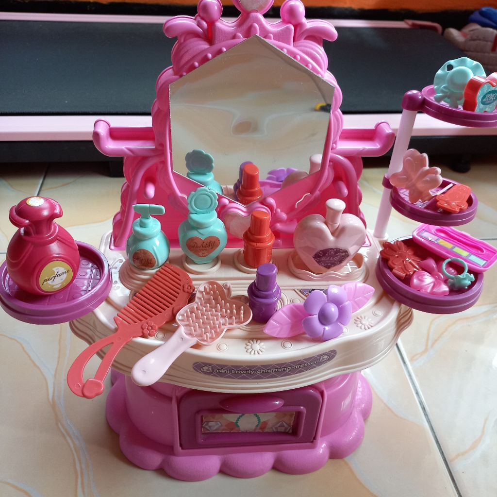 mainan anak meja rias preloved