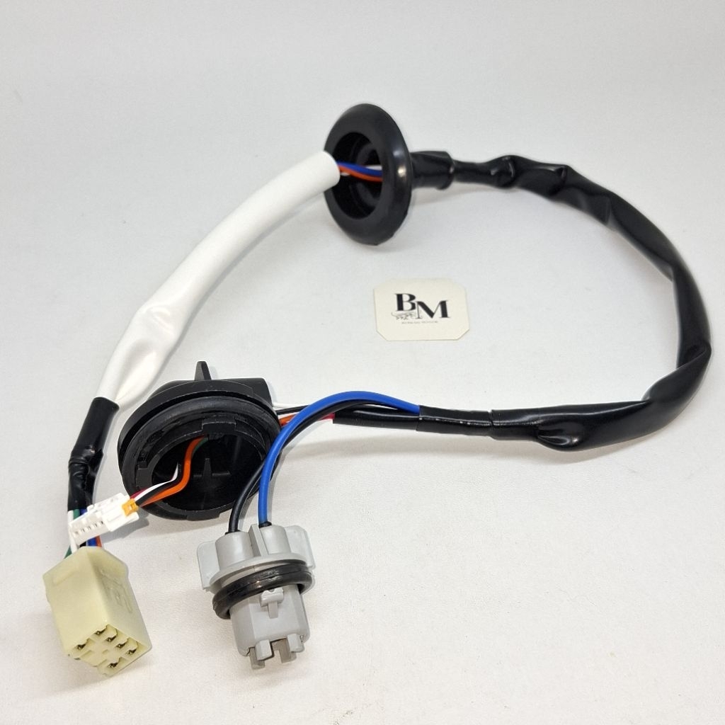 Soket Lampu Belakang/Stoplamp Toyota Fortuner GR Sport