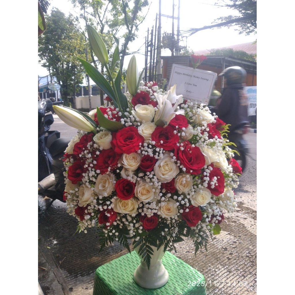 Bunga meja | Buket Bunga Meja | Bunga meja bogor | Buket Bogor | bunga meja dukacita | Bunga meja co