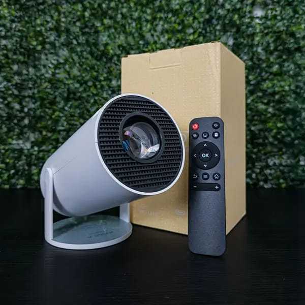 PROYEKTOR 4K FORTABLE MINI