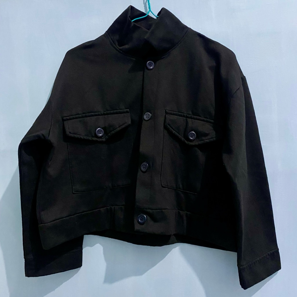 PL JAKET CROP HITAM