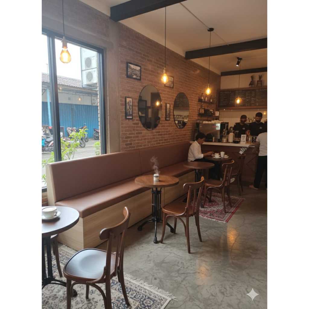 Sofa Coklat Elegan / Sofa Cafe Kulit Sintetis / Kursi Panjang Kafe Gaya Industrial