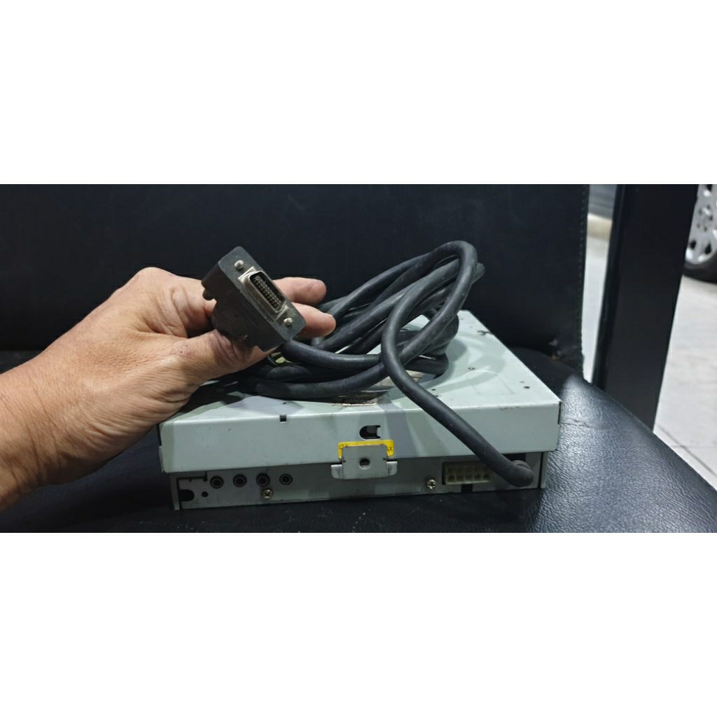 TV indash mobil Dellson 7 inch motorized rusak