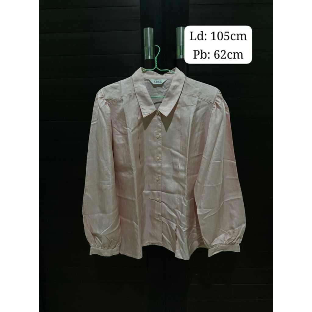 (Preloved) Kemeja Satin Soft Pink Wanita