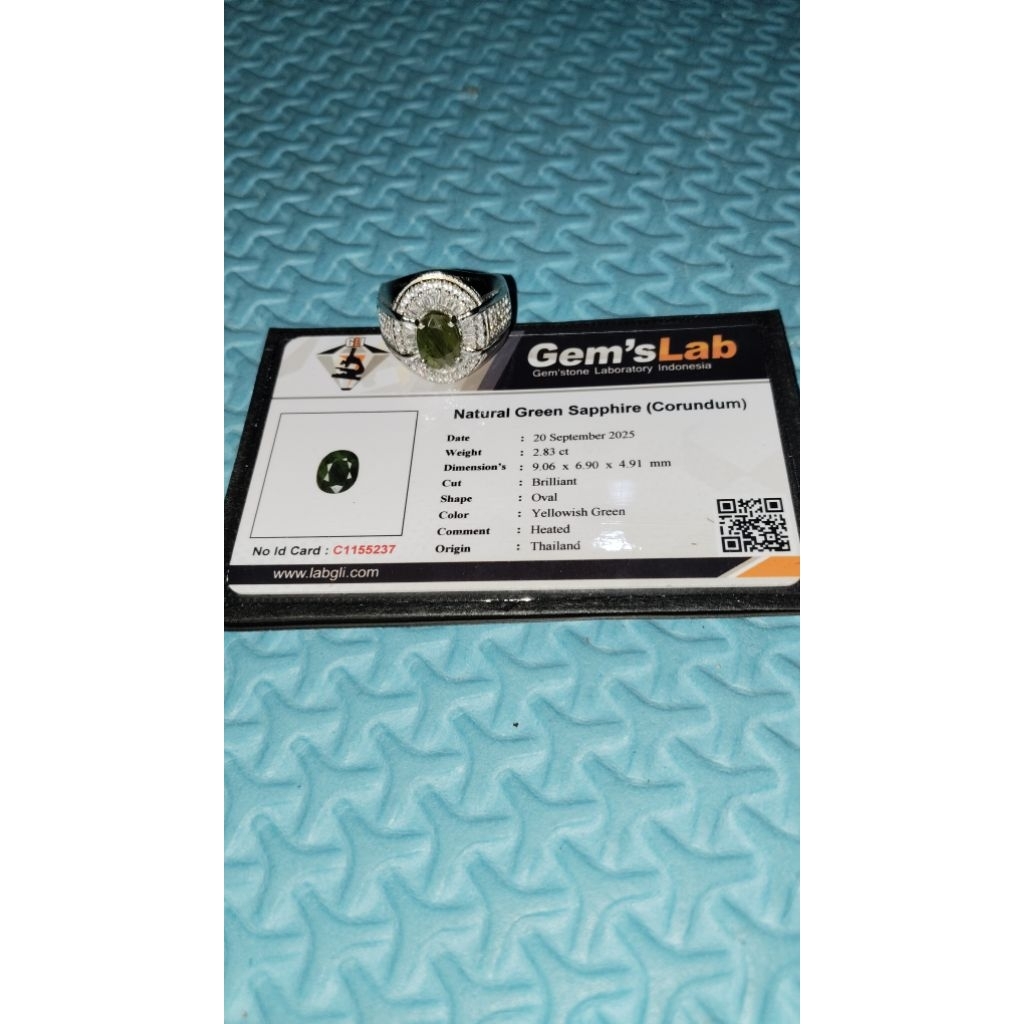 Natural Green Safir(Sapphire) Heat only Corondum ring alpaka size 9 2.83ct GLI