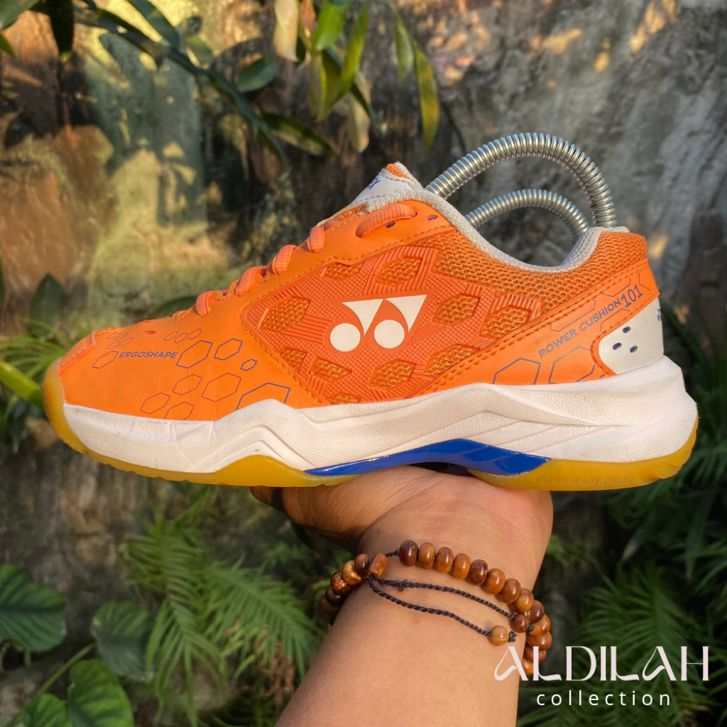 YONEX Power Cushion 101 Badminton Orange Size 37.5 (23.5cm)