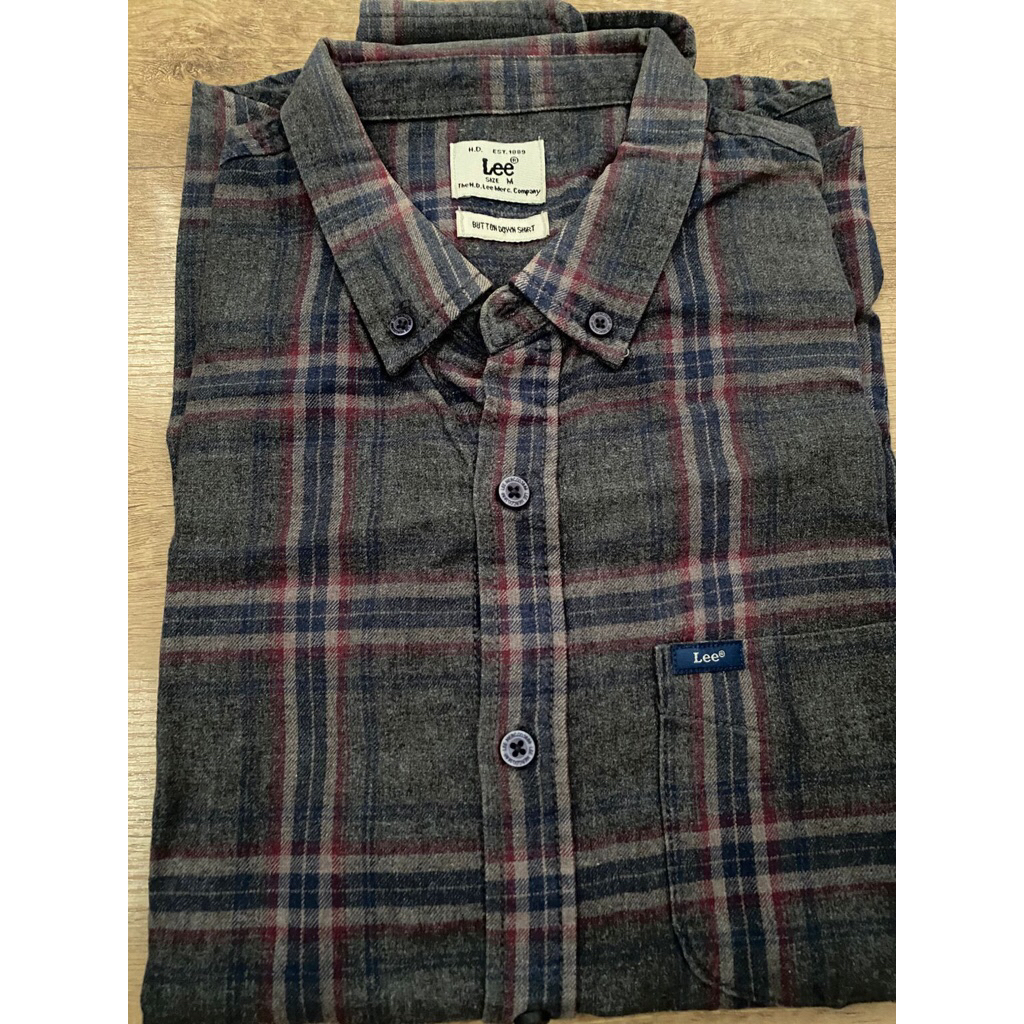 Kemeja Lee preloved