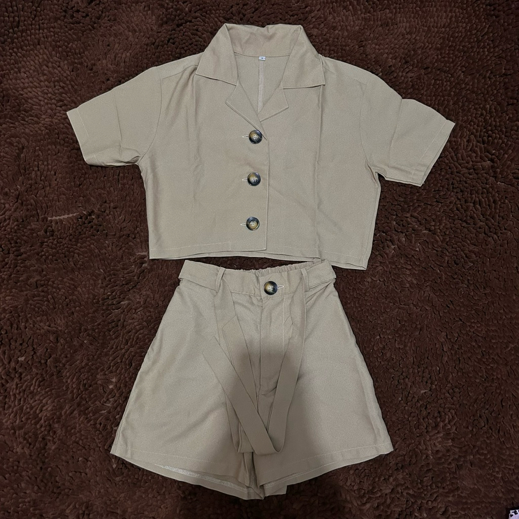 [preloved] one set safari