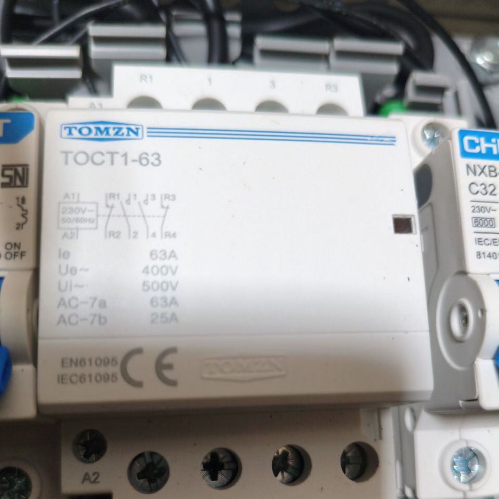 kontaktor 2 no 2 nc 63 a