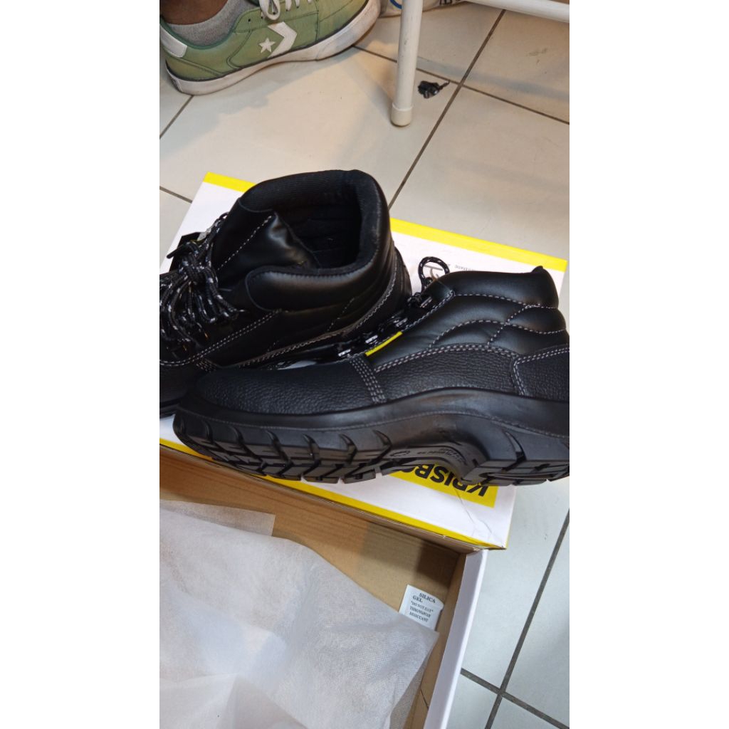 SEPATU SAFETY KRISBOW ARGON 6" sepatu safety kerja enek proyek anti slip