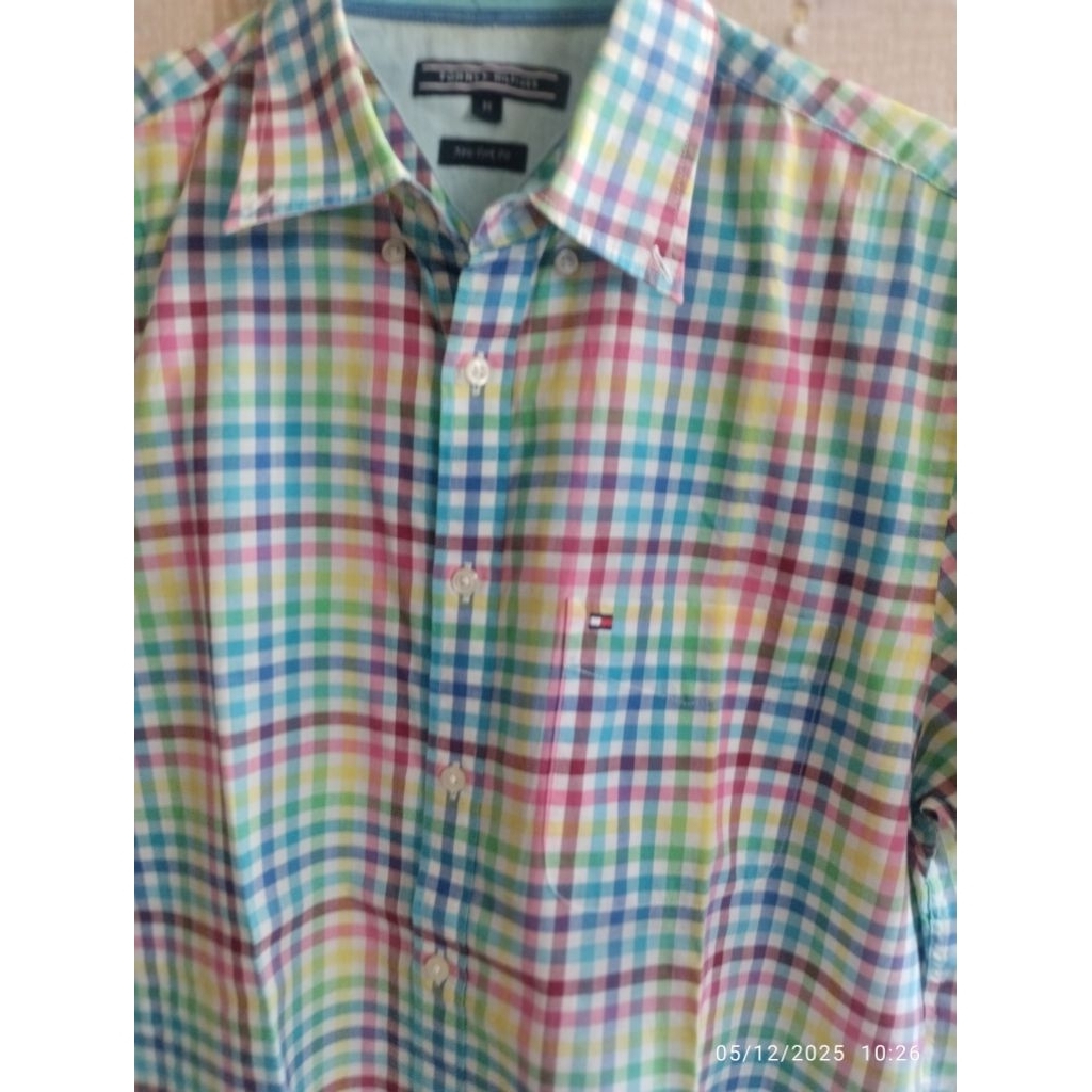 Kemeja Tommy Hilfiger