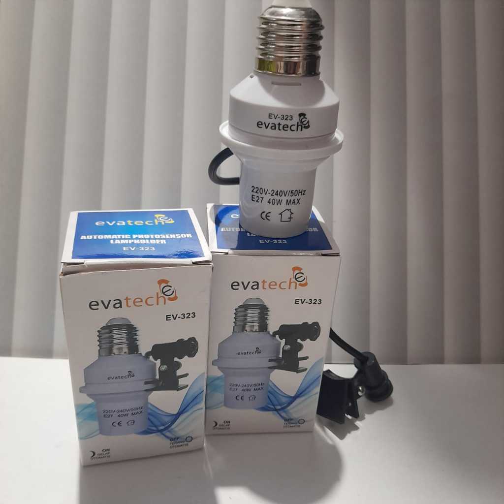 Fitting Lampu Sensor Teras Otomatis Cahaya Matahari